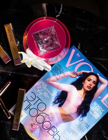 Коктейль от VOICE к 8 Марта